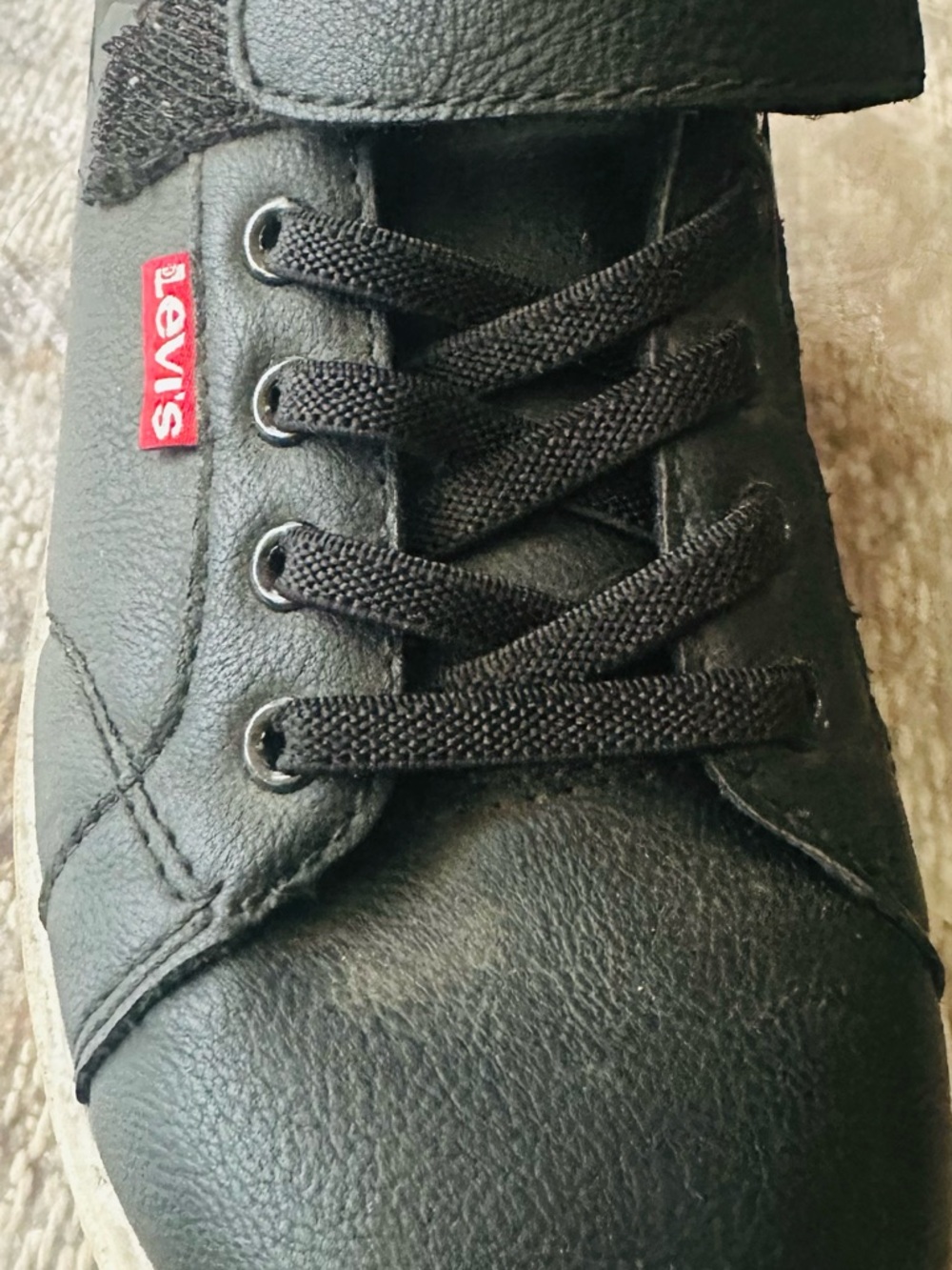 Levi's Kids Black Low-Top Lace-Up Sneaker with Red Tab